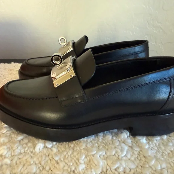 Hermes 2023 Hot Loafers - Picture 8 of 12